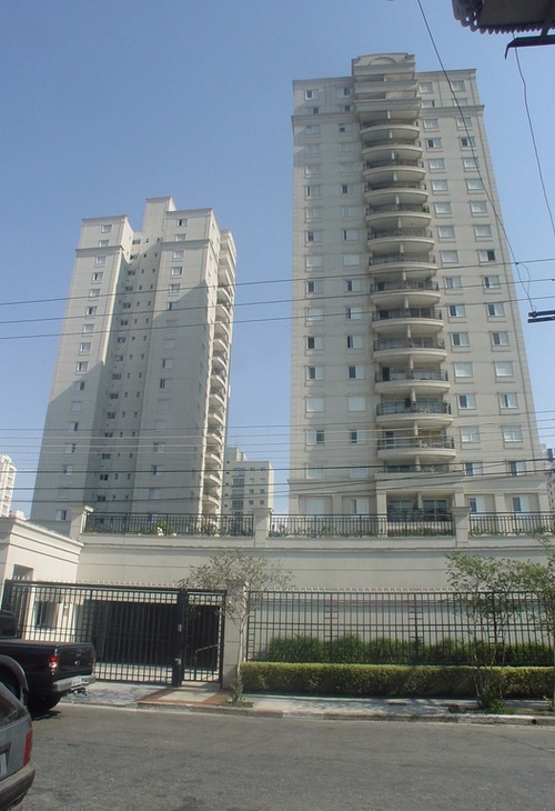 Maxim's Apto & Clube