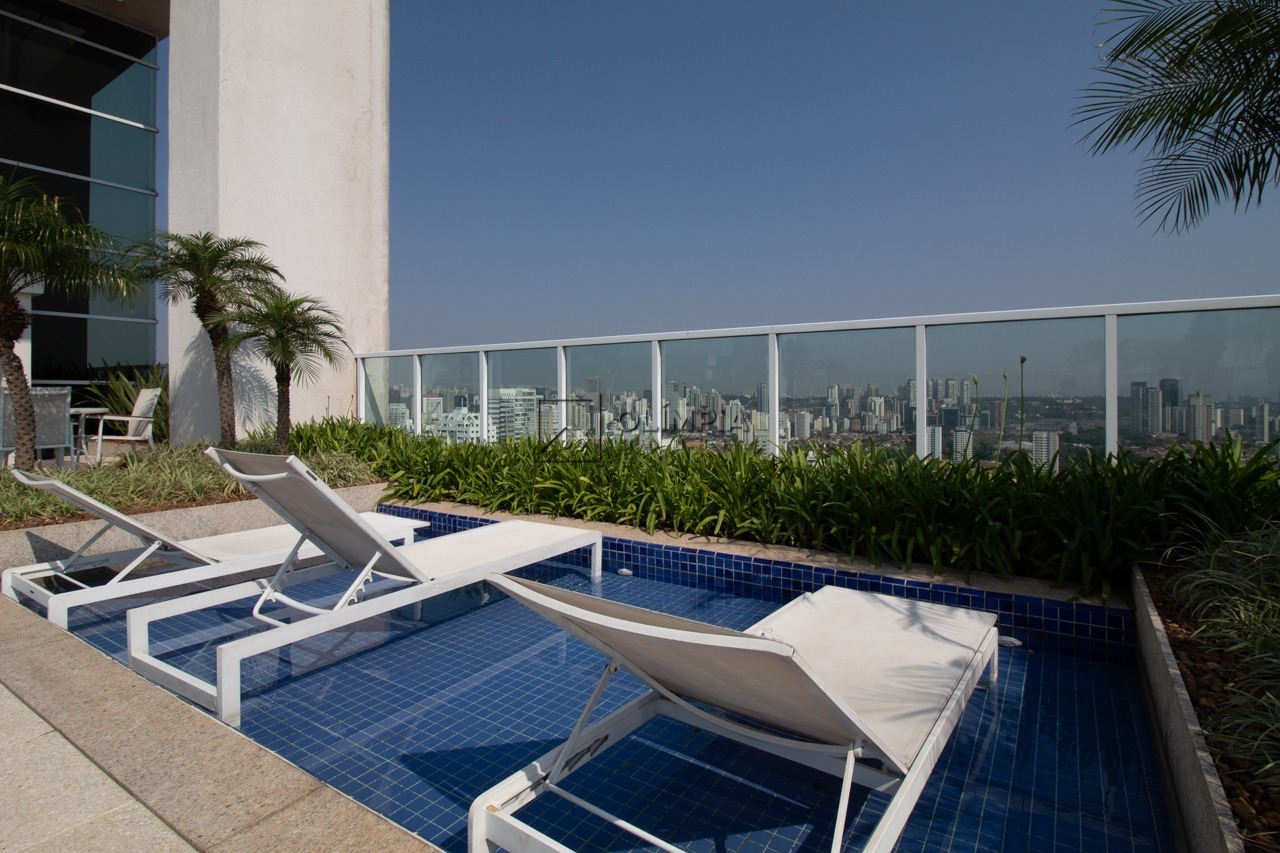 Cosmopolitan High Garden