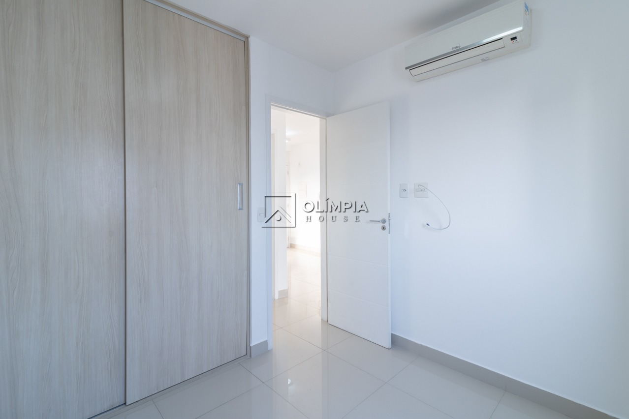 Gomes de Carvalho, 300