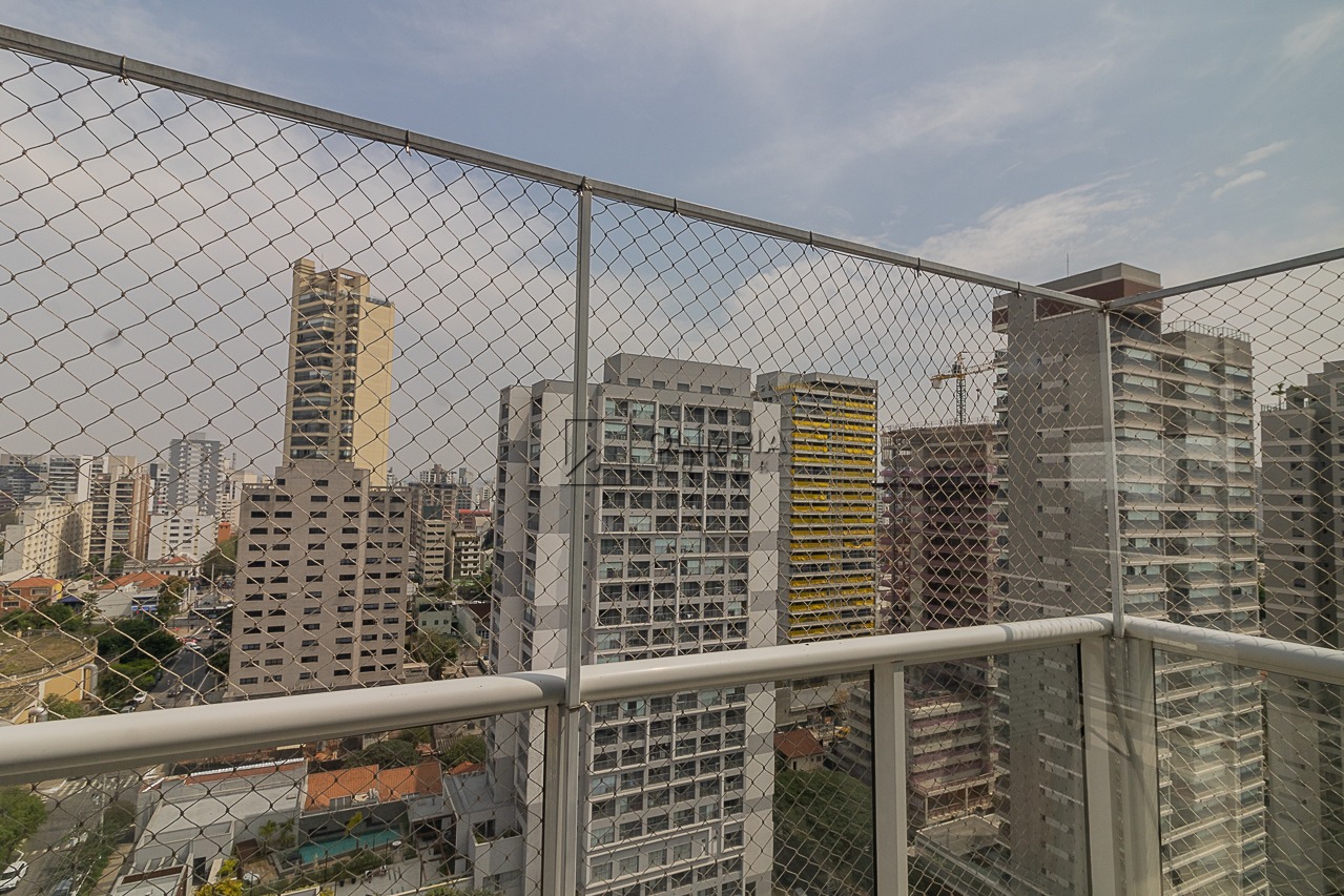 Carlos Petit, 307