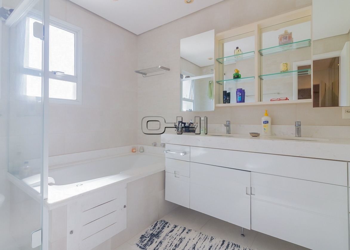 Fábia, 610