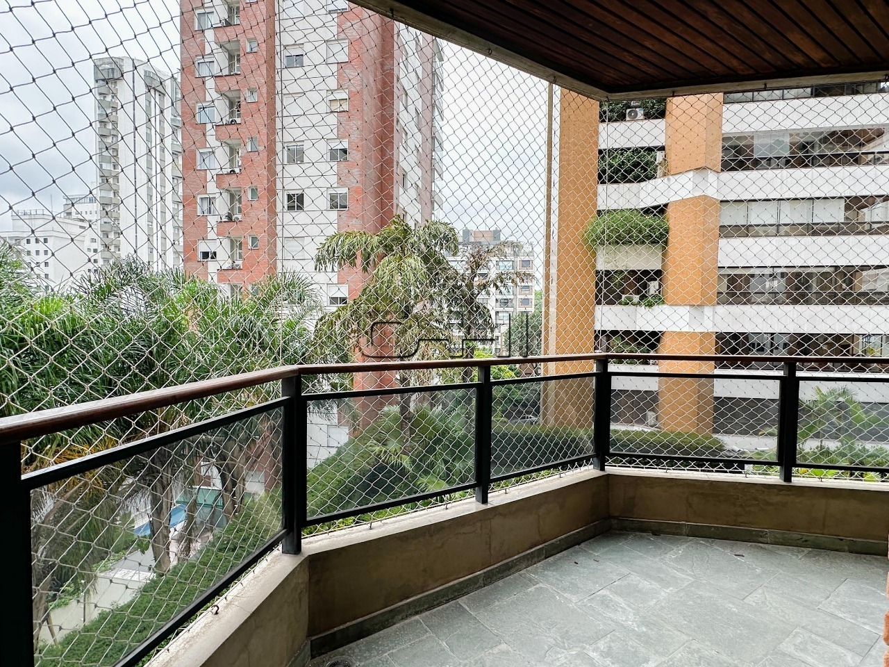 Leão Coroado, 209