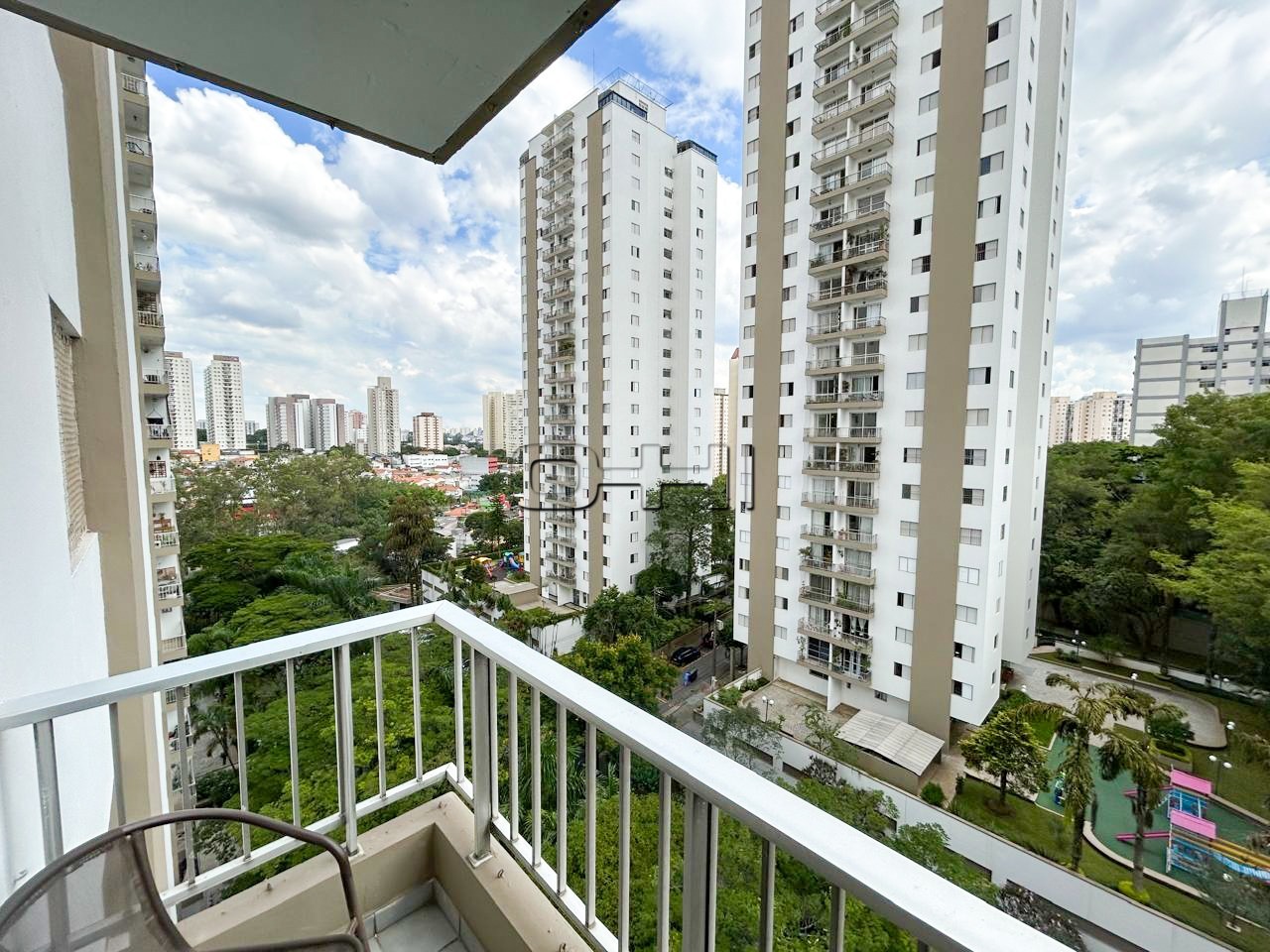 Arlindo Veiga dos Santos, 25