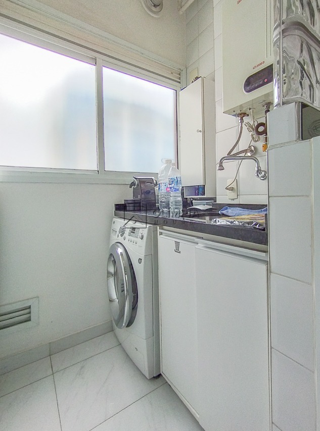 Gomes de Carvalho, 1050