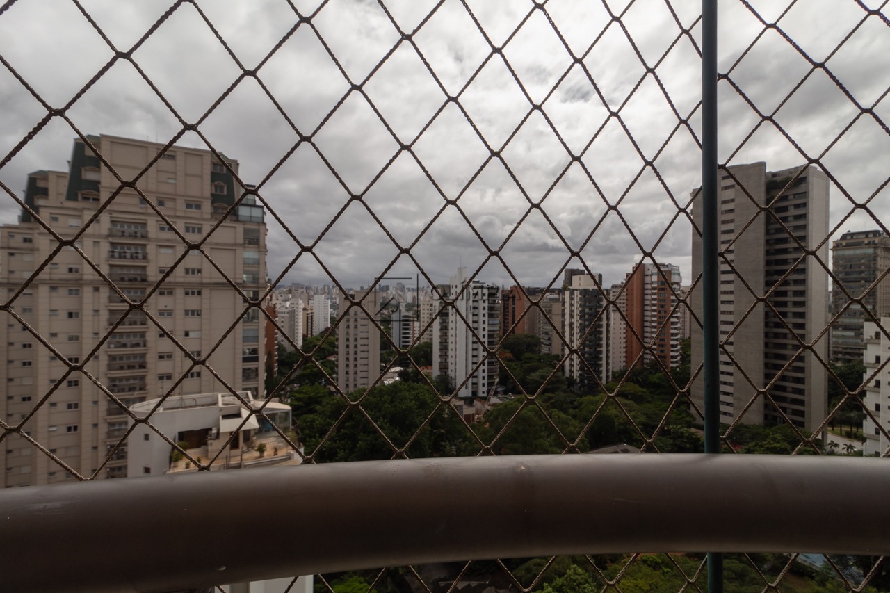 Brás Cardoso, 639