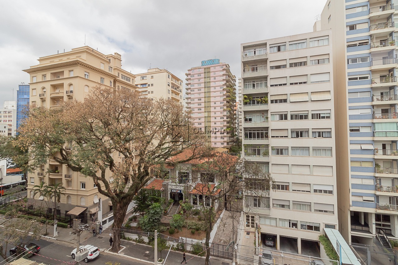 Doutor Veiga Filho, 70