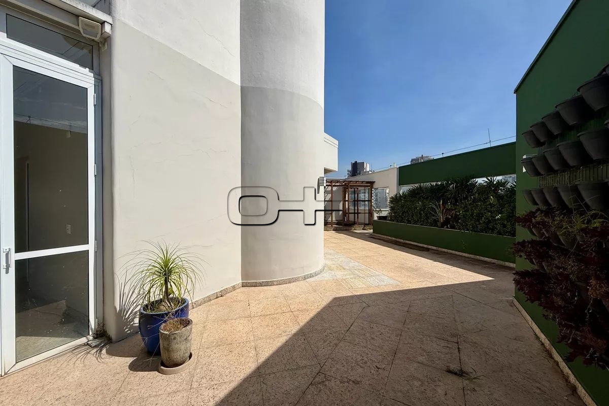 Volta Redonda, 744