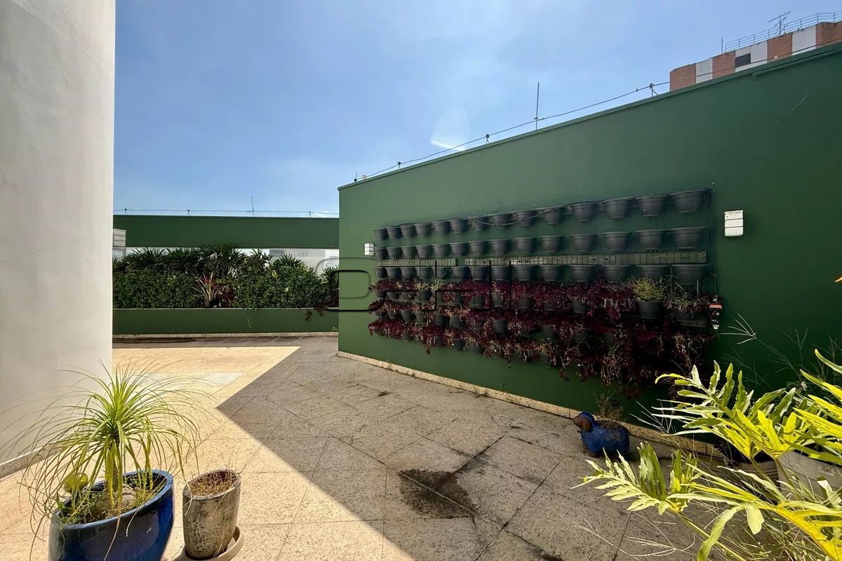 Volta Redonda, 744