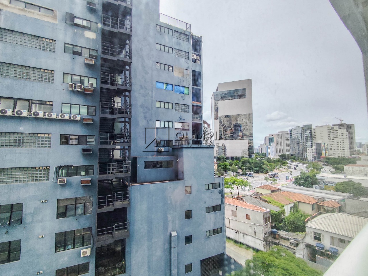 Fernão Dias, 323