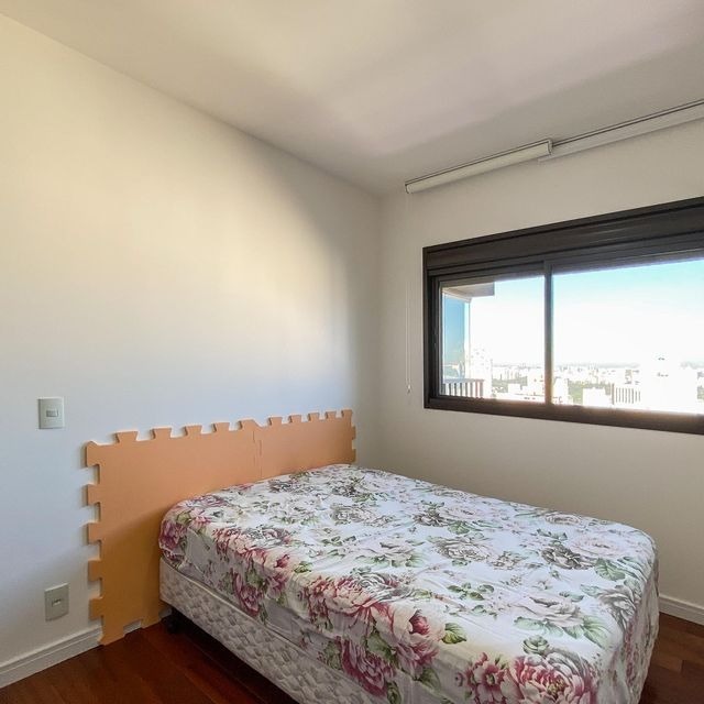 Eça de Queiroz, 325