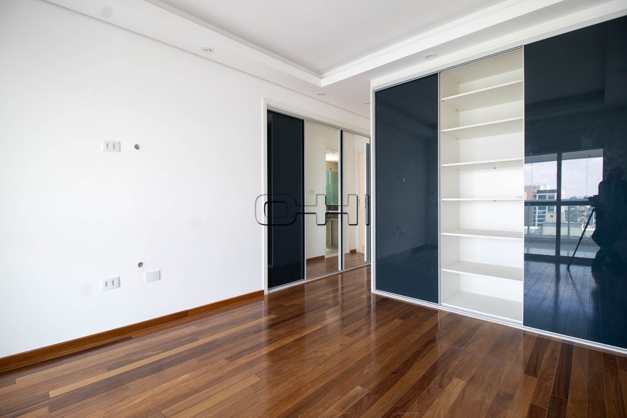 Correia Dias, 530
