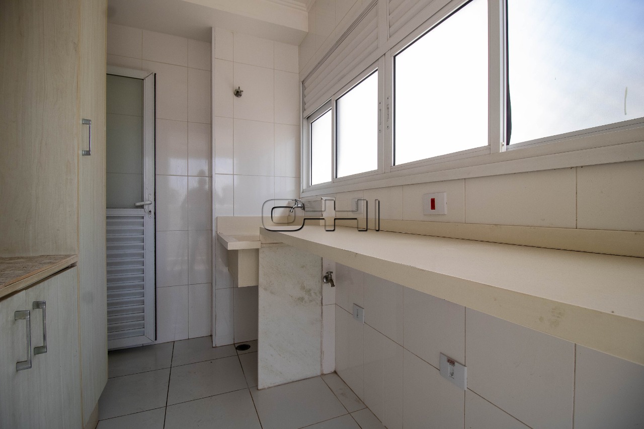 Correia Dias, 530