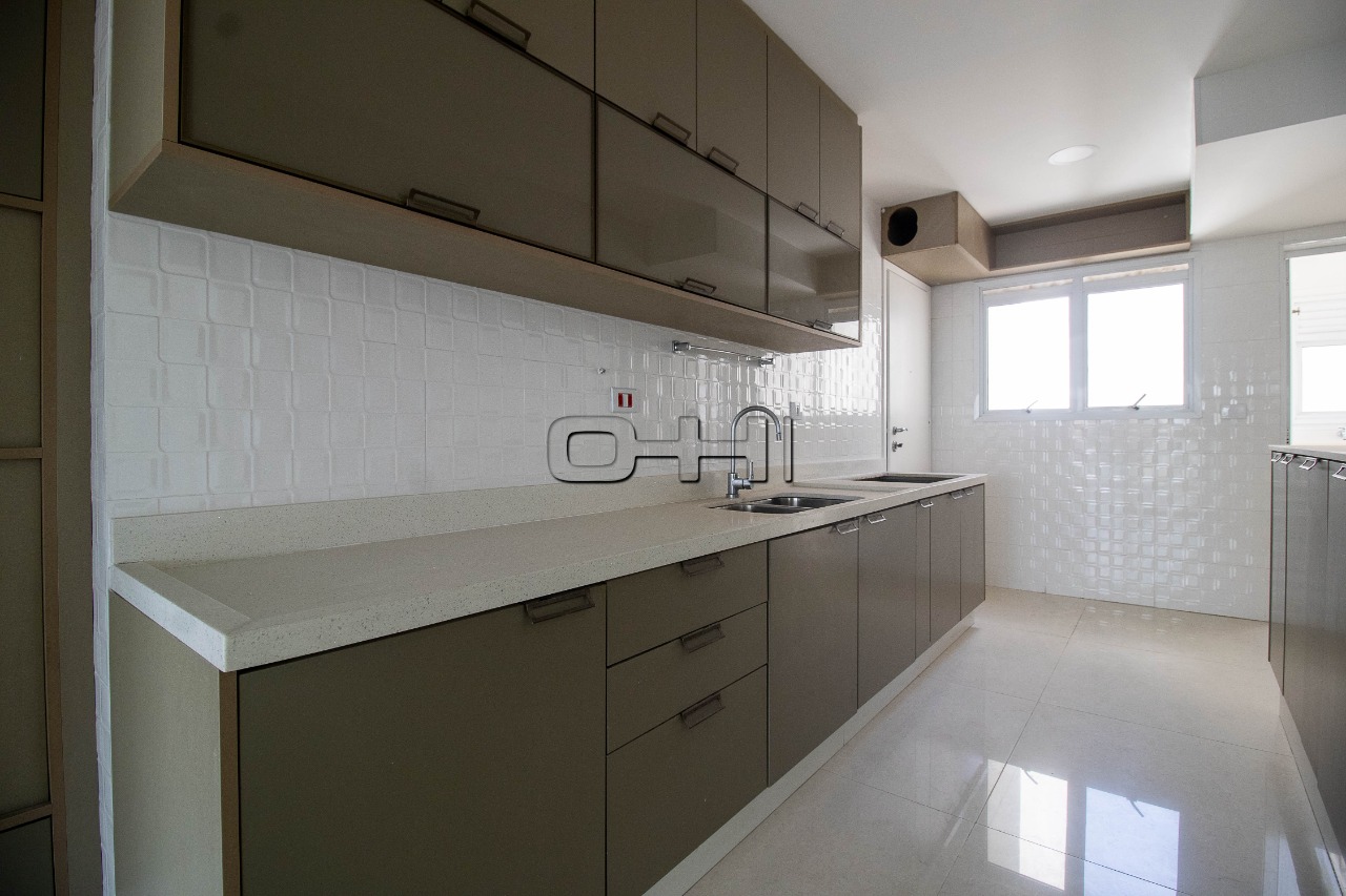 Correia Dias, 530