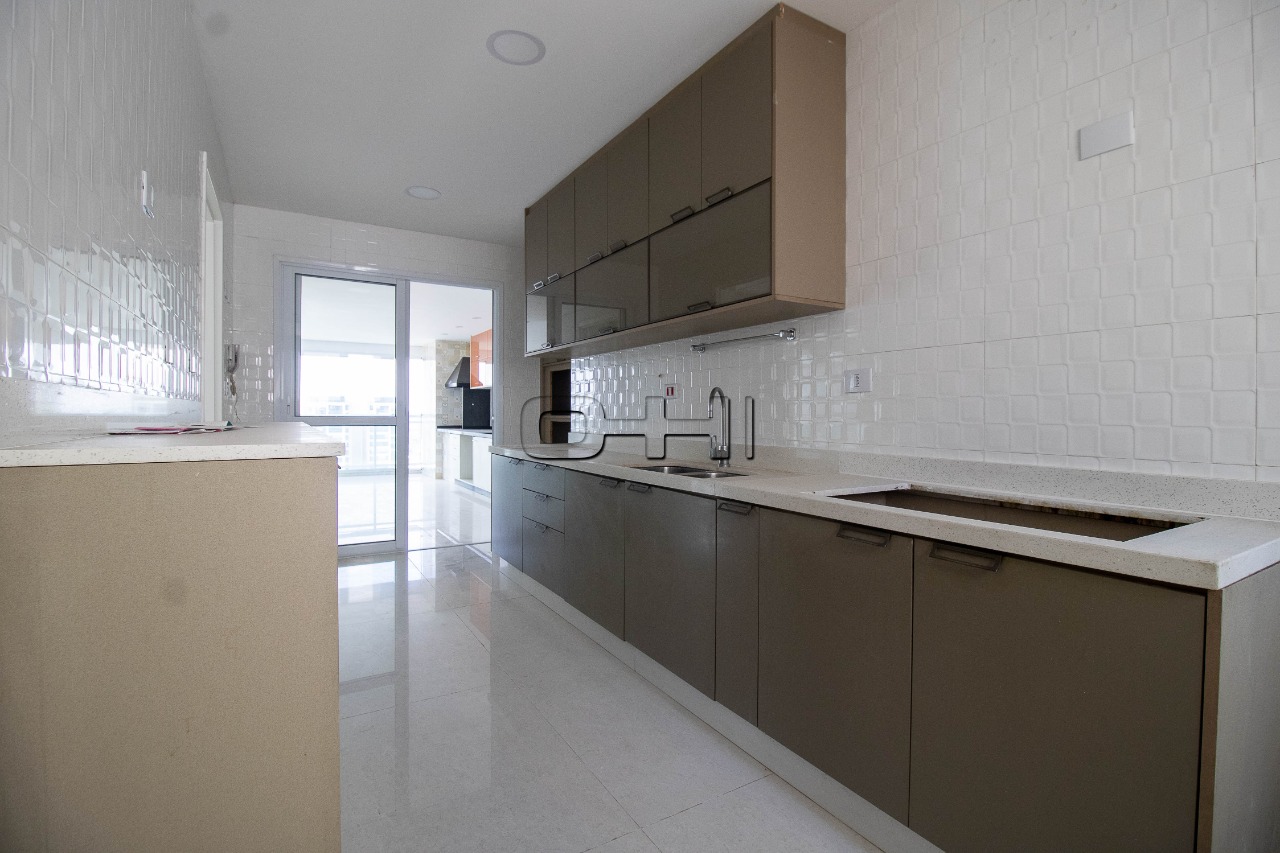 Correia Dias, 530