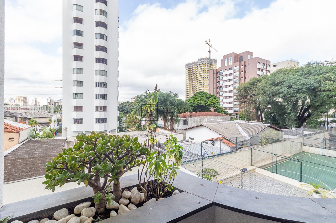 Morais de Barros, 854
