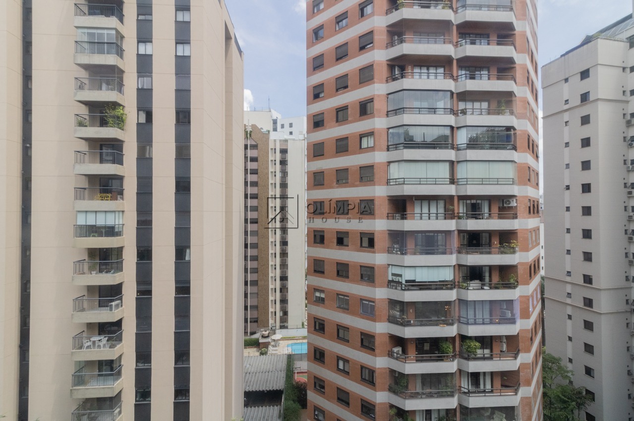 Bueno Brandão, 382