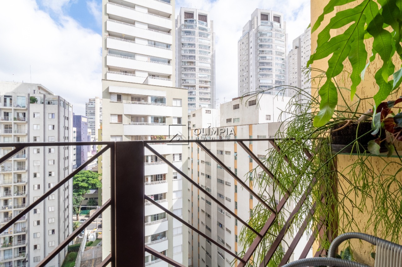 Dona Avelina, 77