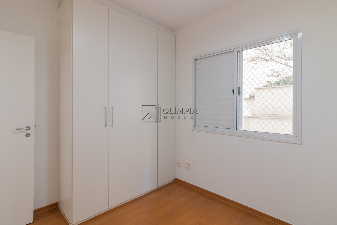Alves Guimarães, 470