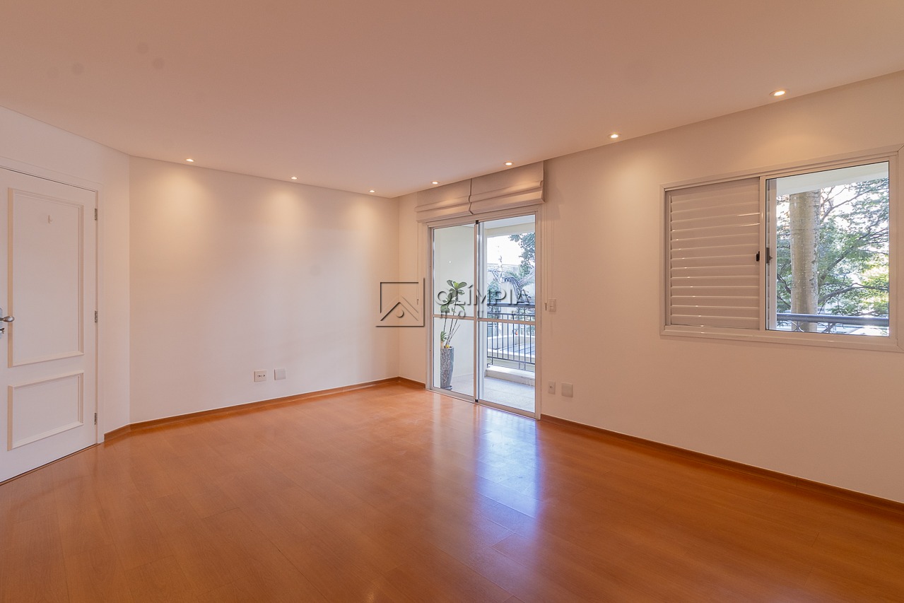Alves Guimarães, 470
