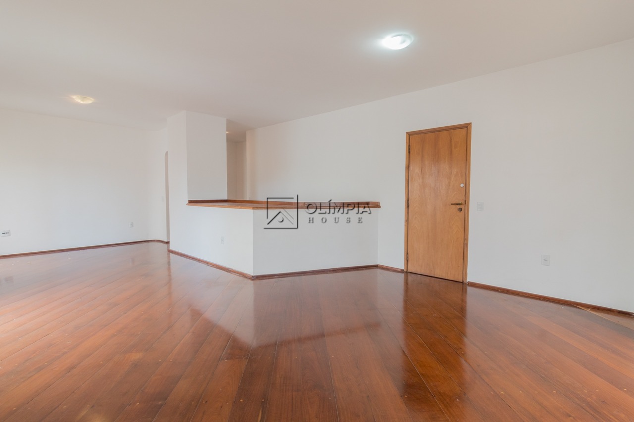 Jamaris, 650