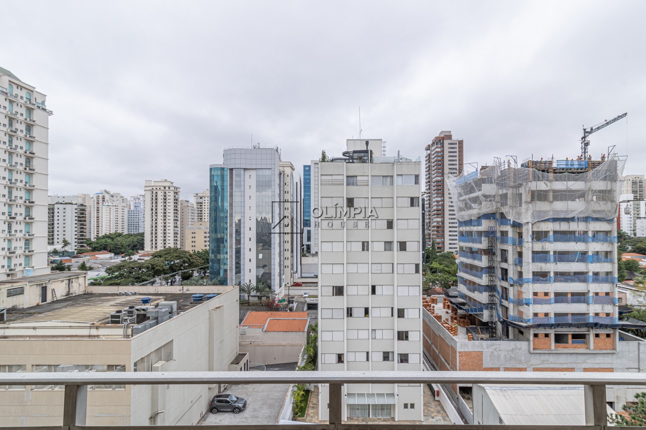 Morais de Barros, 999