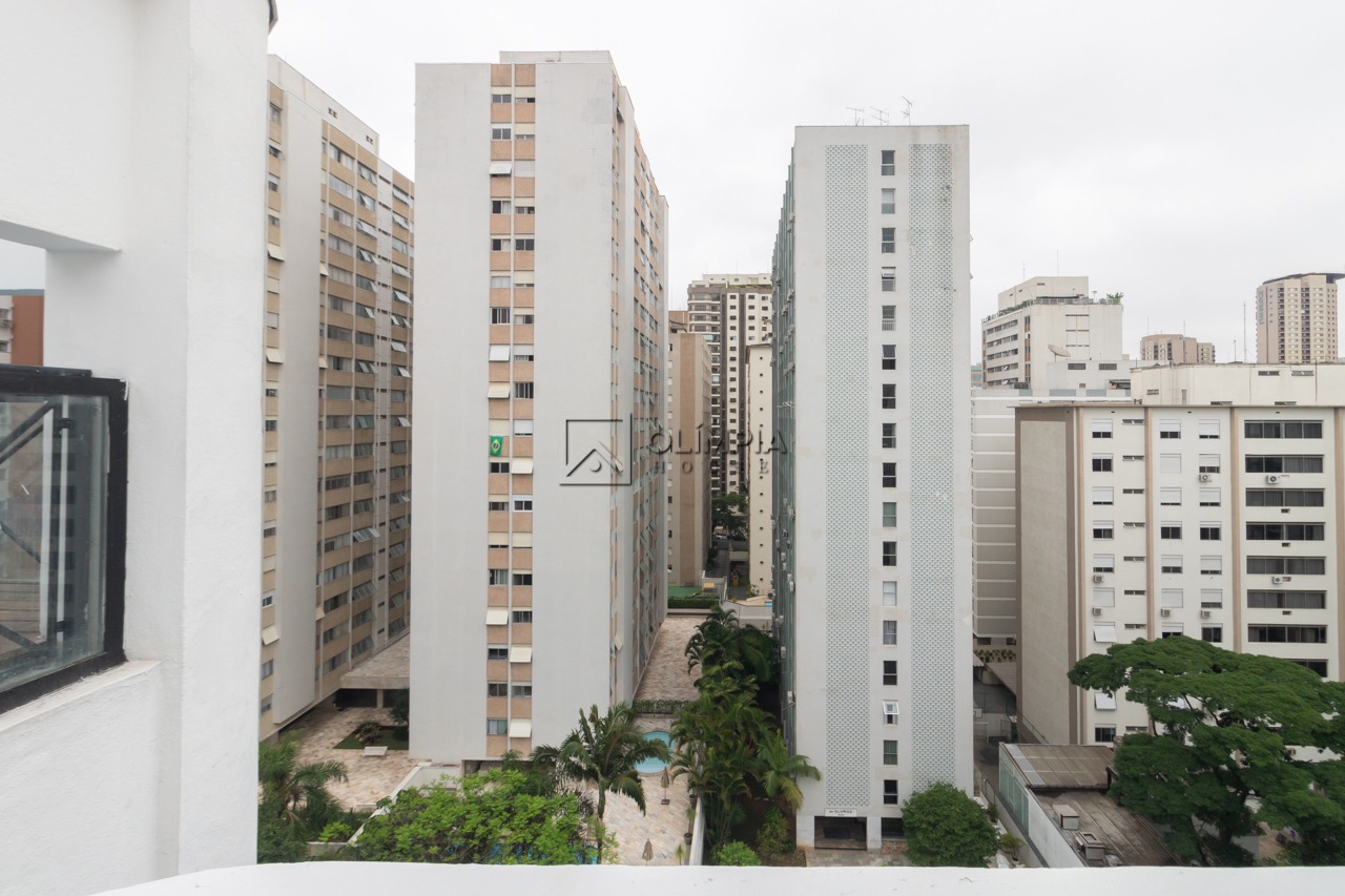 Pedroso Alvarenga, 348