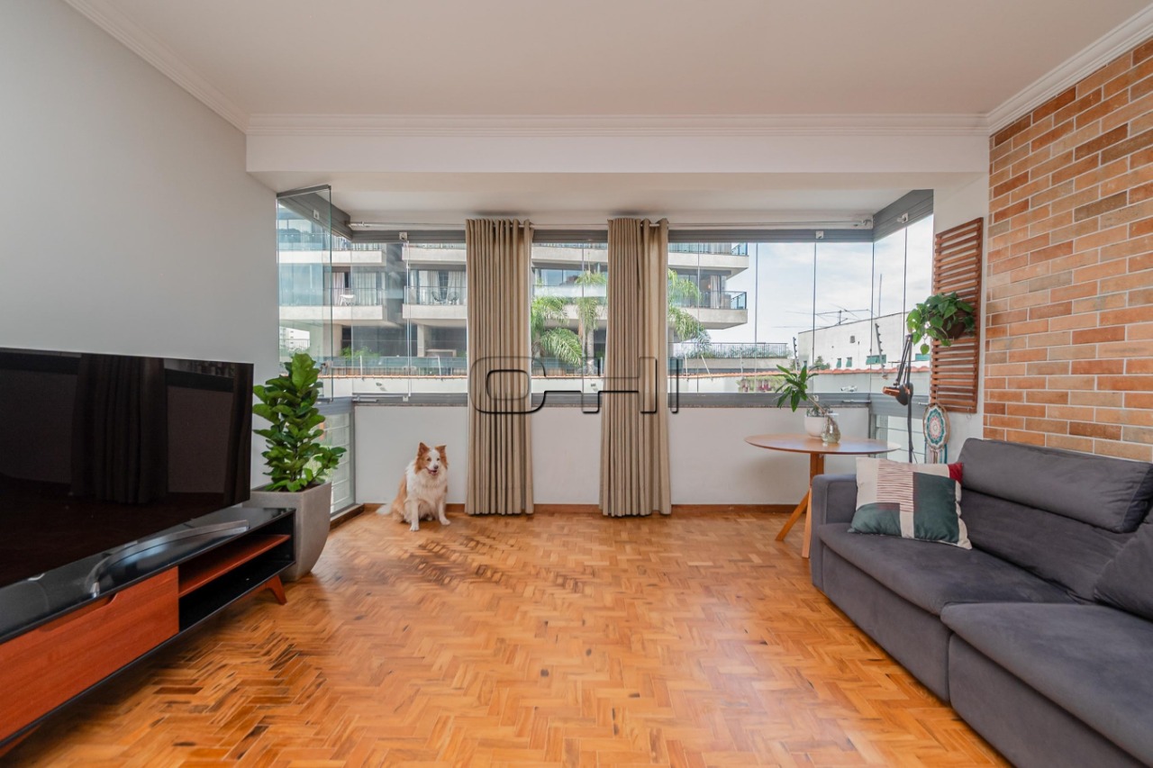 dos Pinheiros, 447