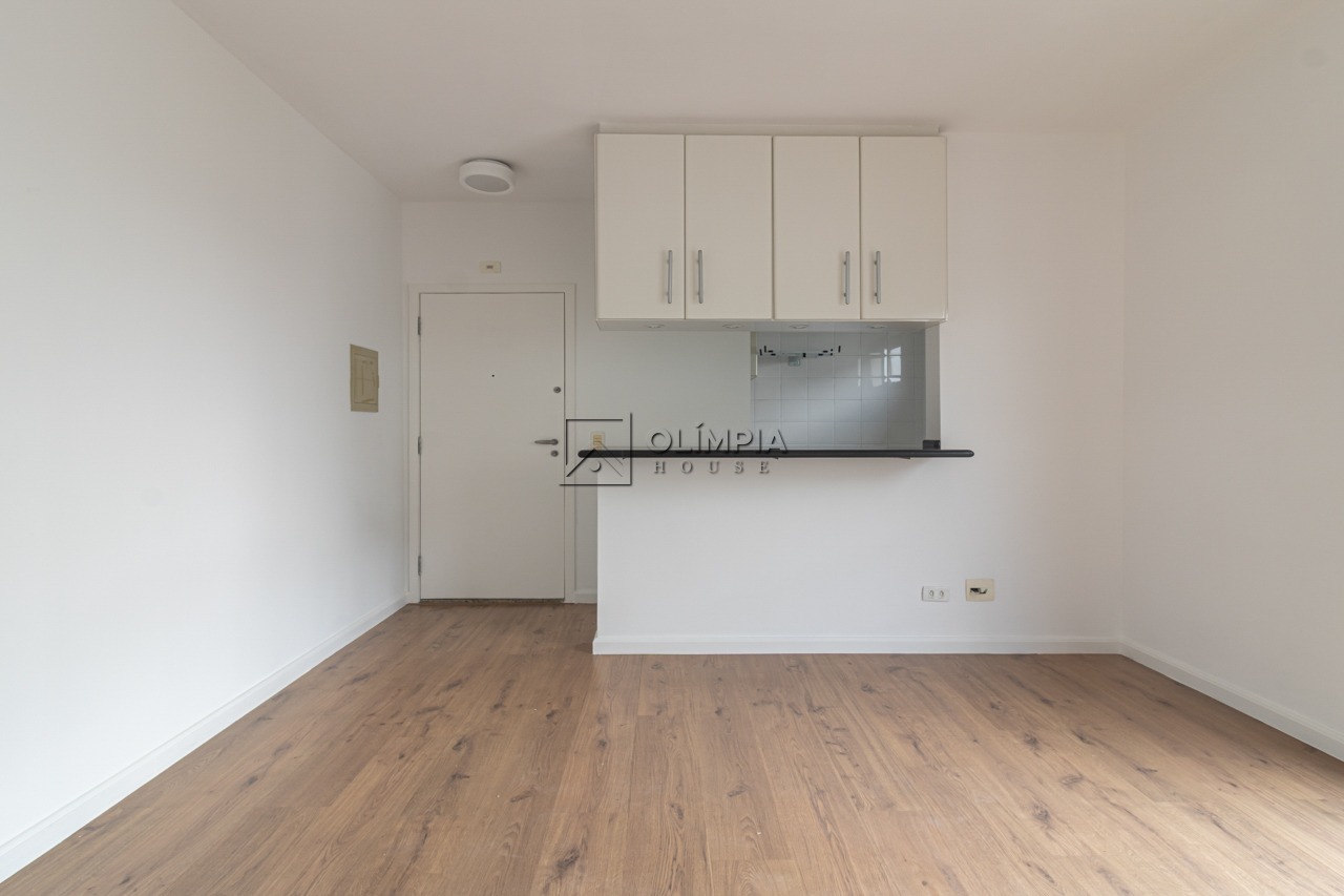 Bela Cintra, 221