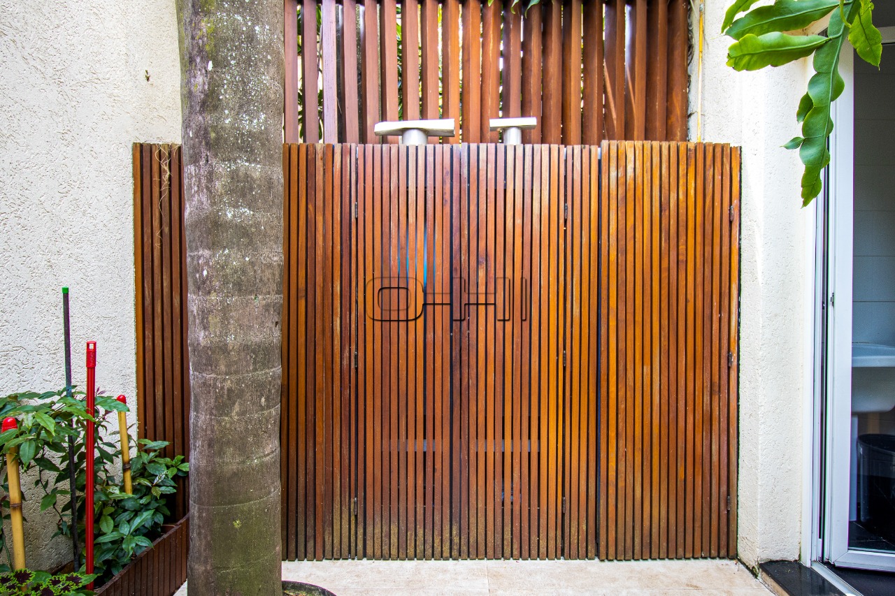 Job Lane, 590