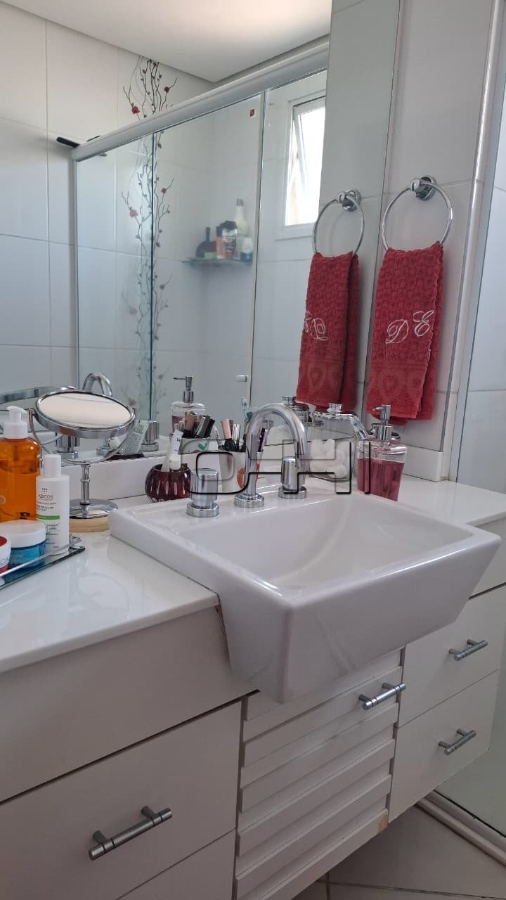 Gomes de Carvalho, 674