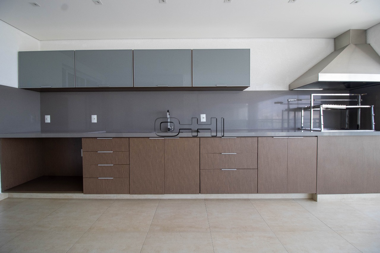 Correia Dias, 530