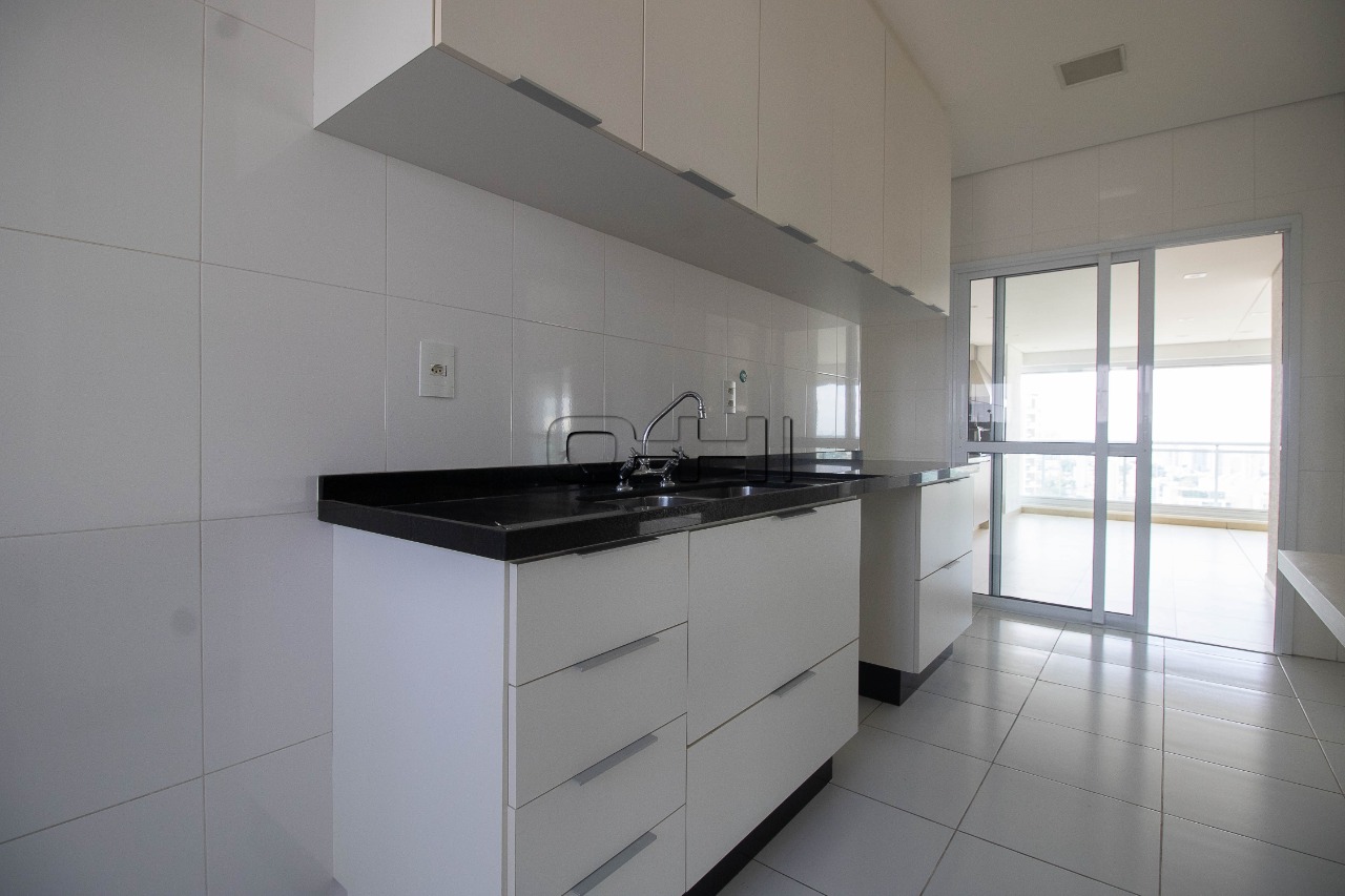 Correia Dias, 530