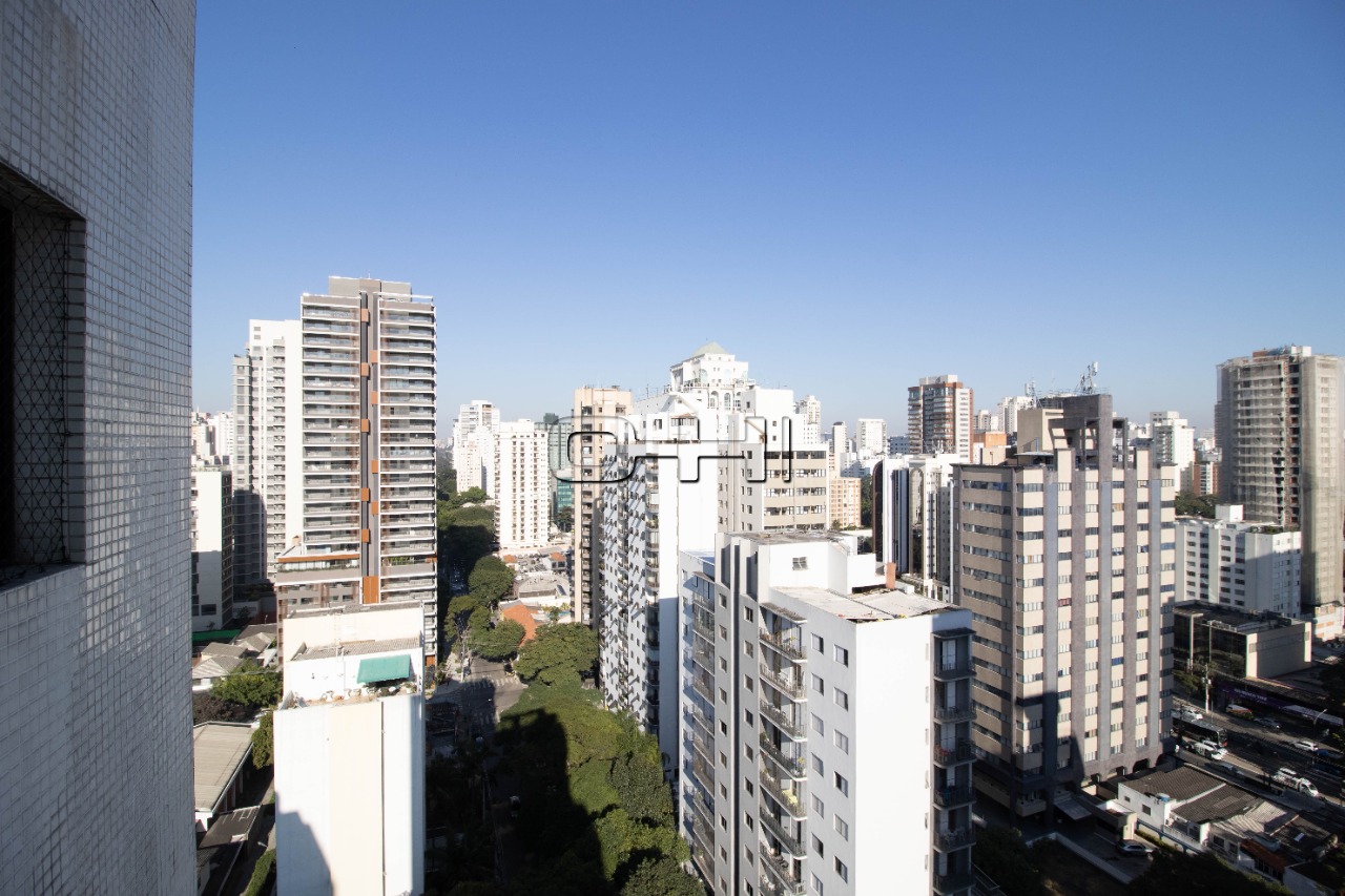 Morais de Barros, 770