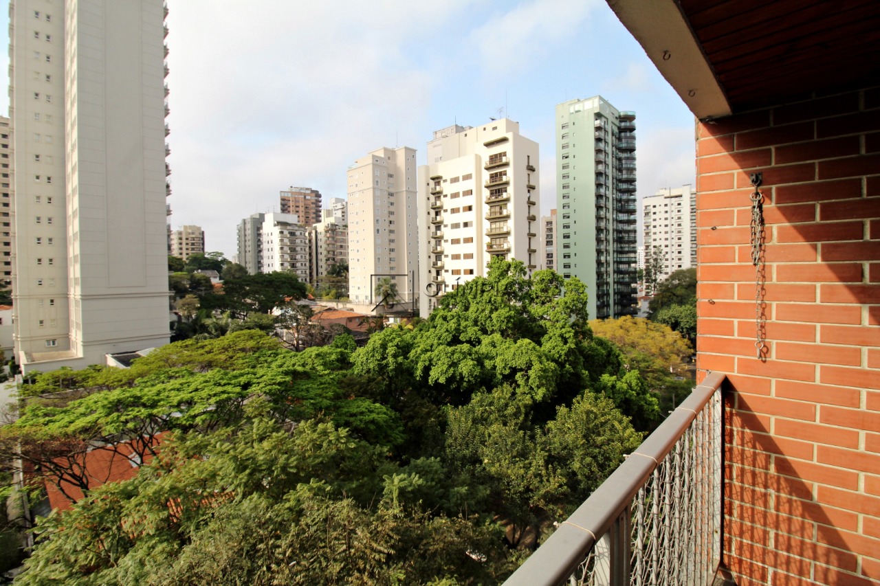 dos Aicás, 392