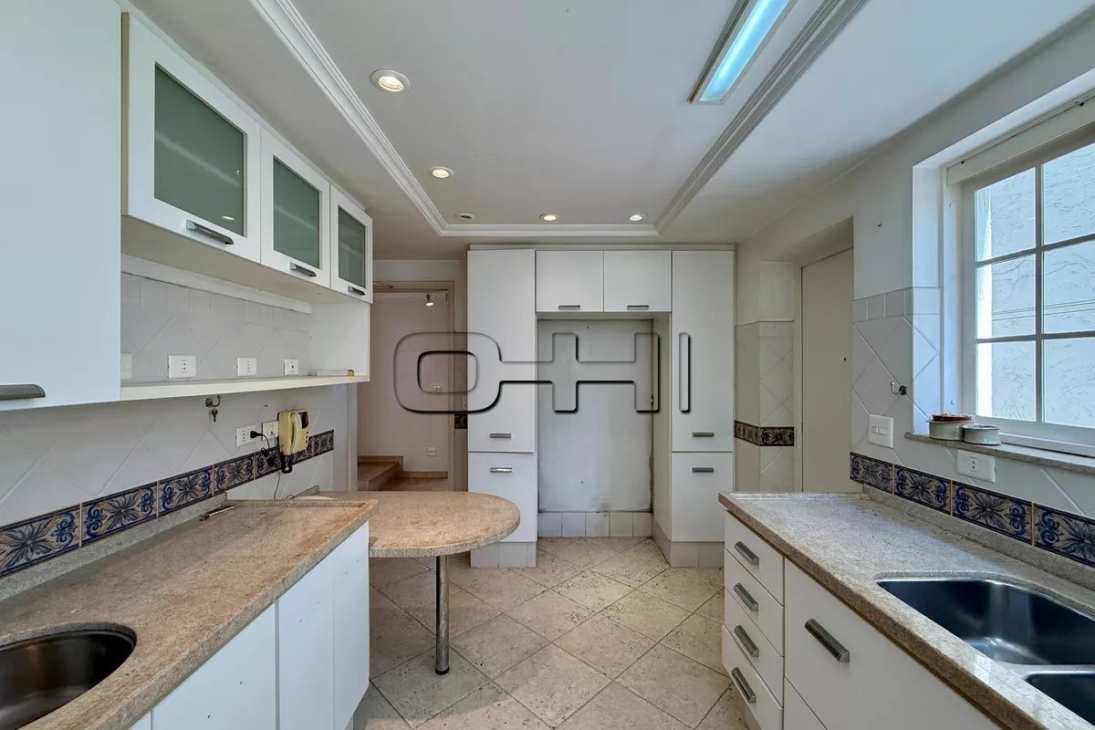 Dona Maria Augusta Rolim Loureiro, 262