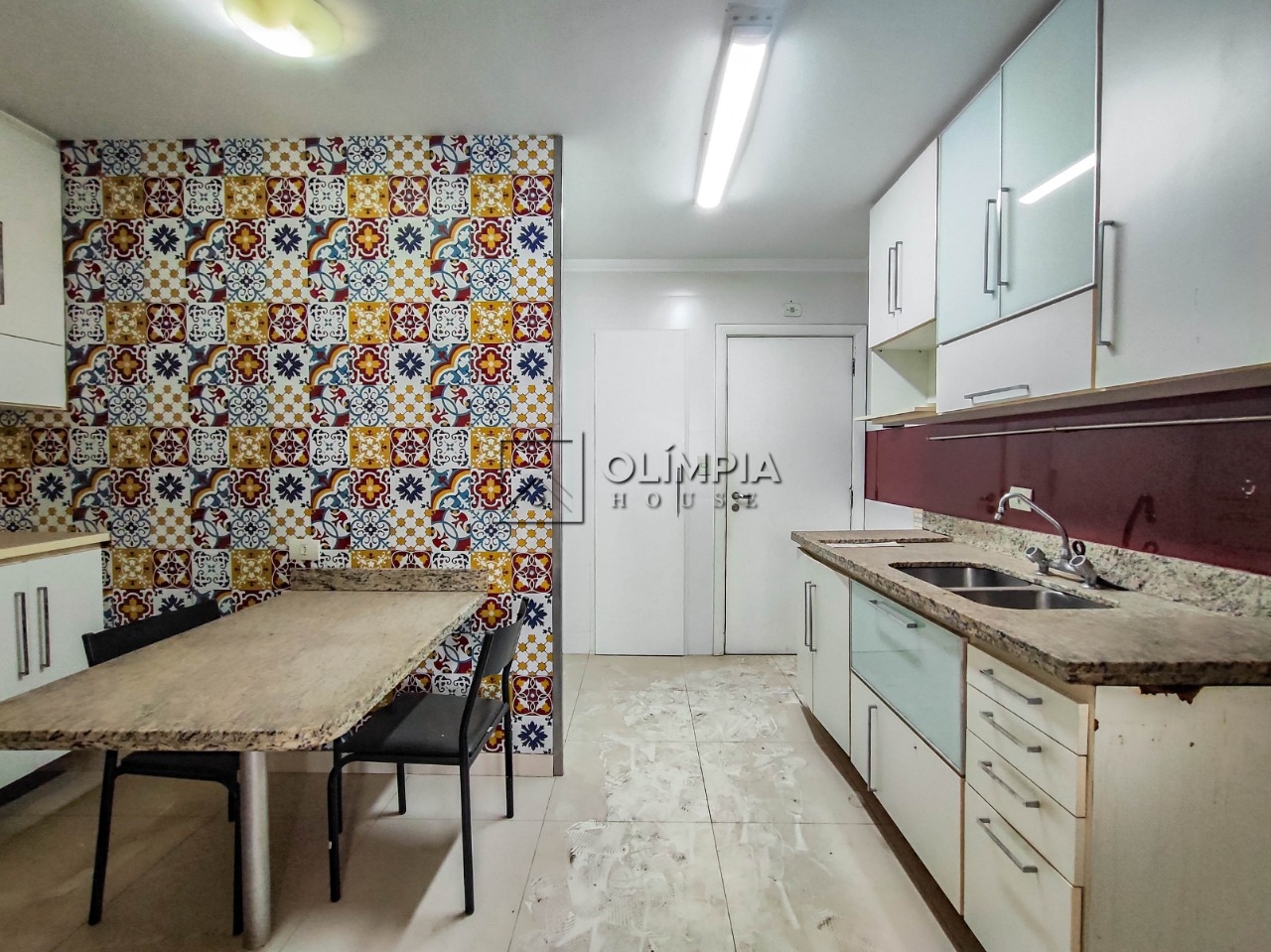 Barão do Bananal, 604