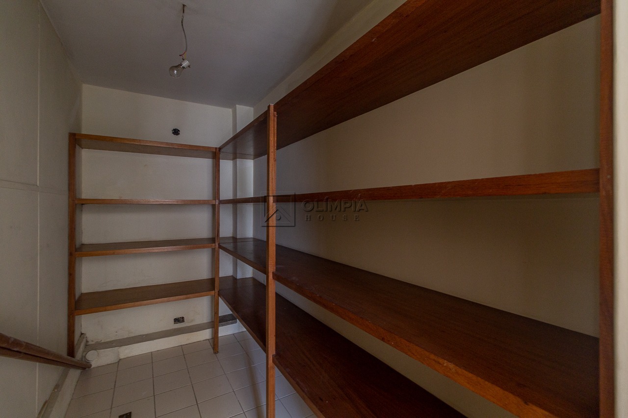 Doutor Melo Alves, 204