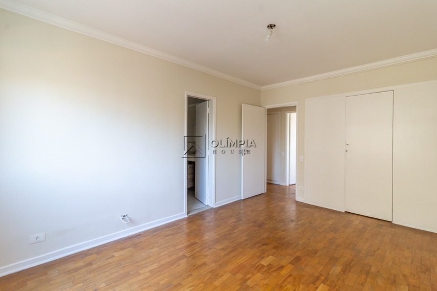 Doutor Tomás Carvalhal, 704