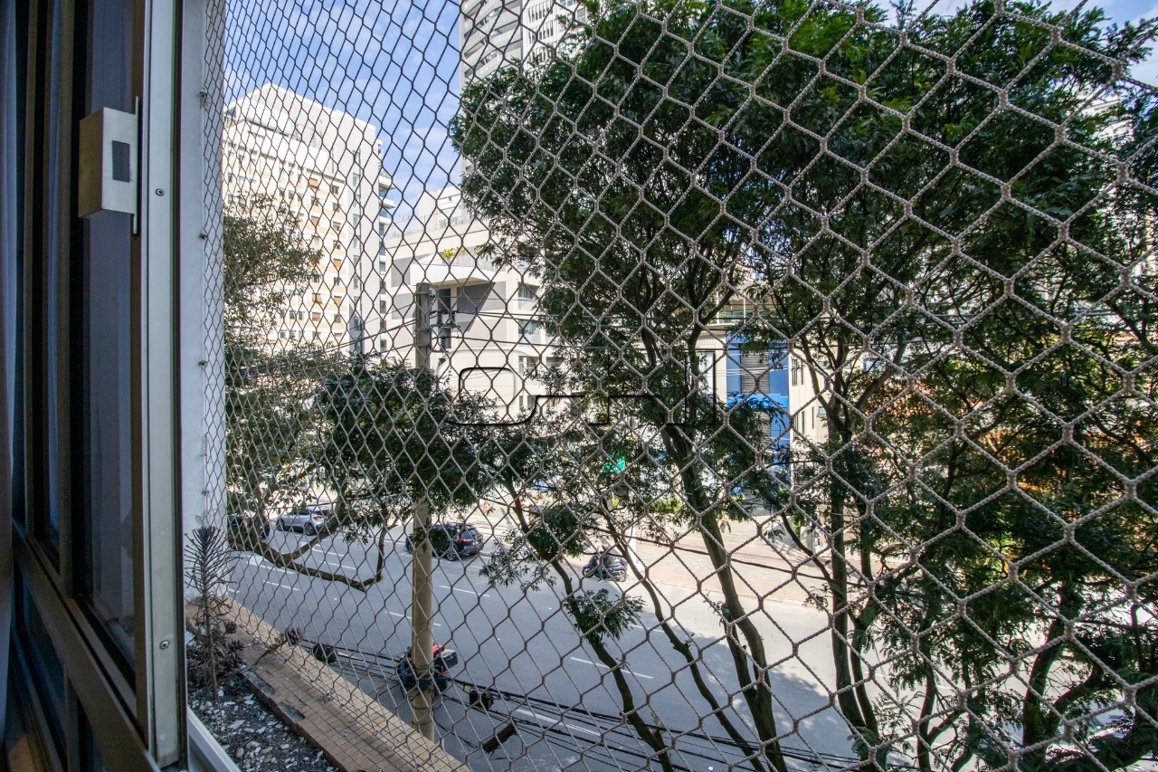 Pedroso de Morais, 144