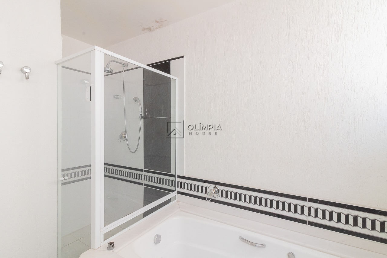 Doutor Renato Paes de Barros, 56