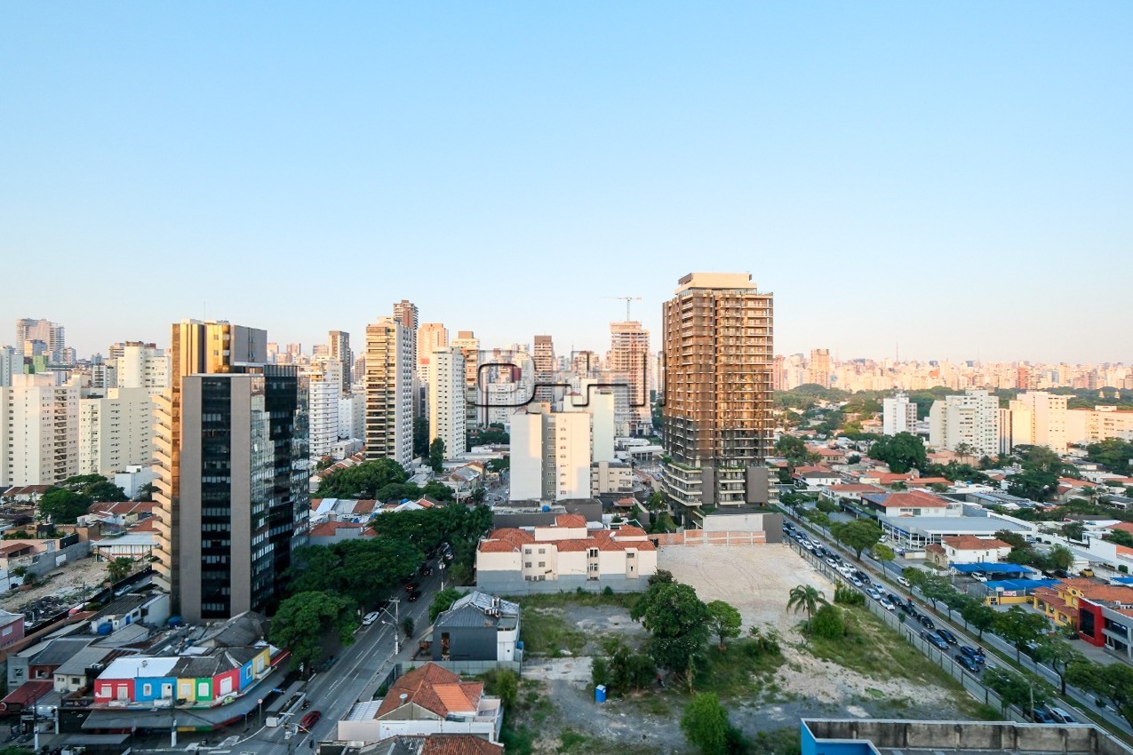 dos Pinheiros, 623