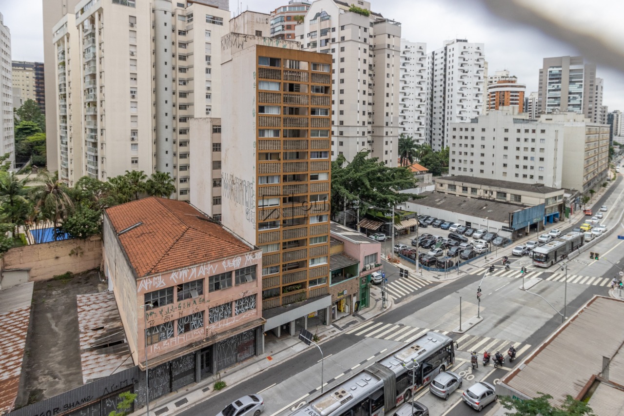 Doutor Guilherme Bannitz, 61