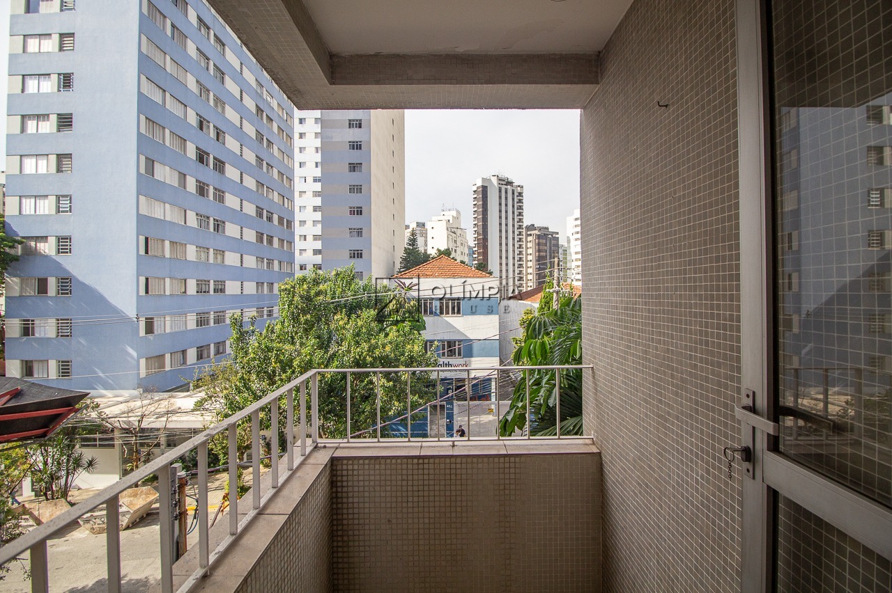 Correia Dias, 451