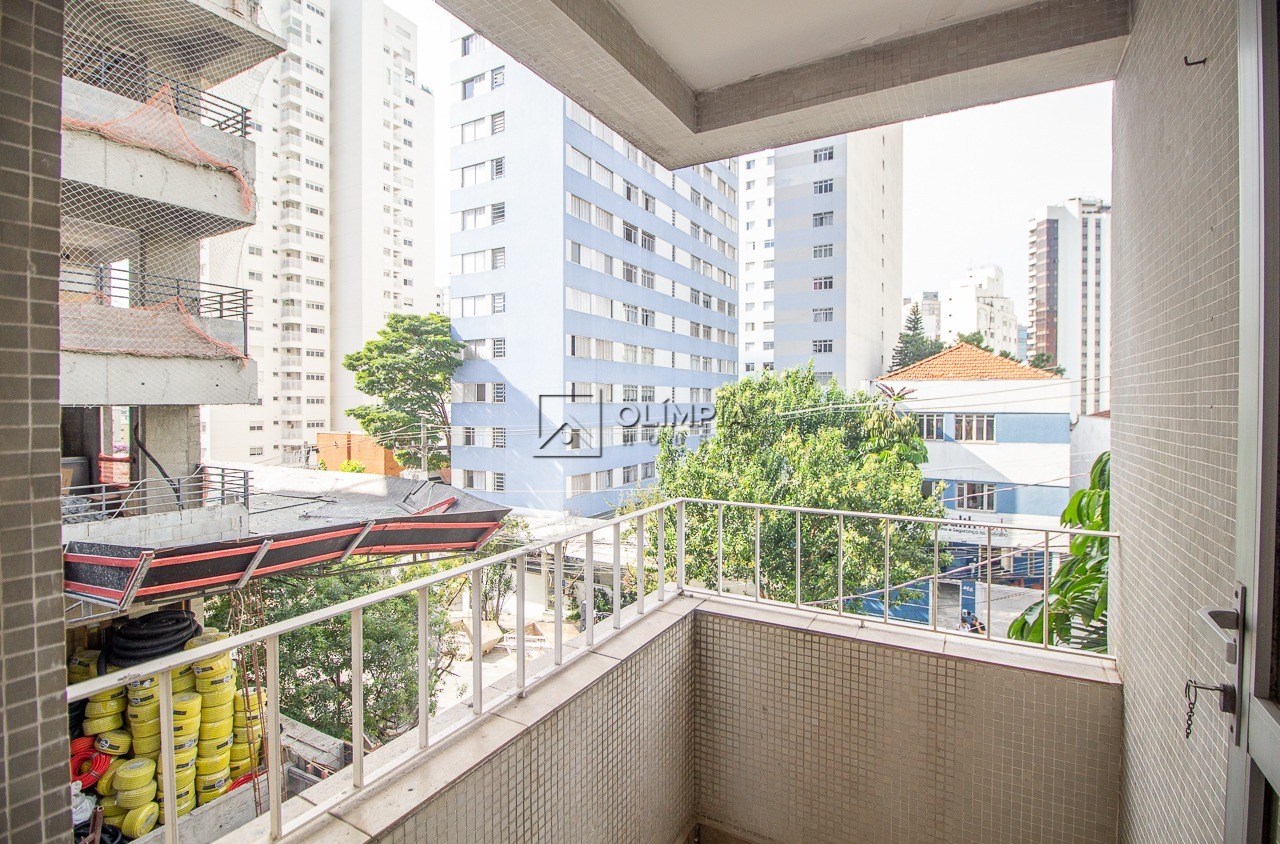 Correia Dias, 451