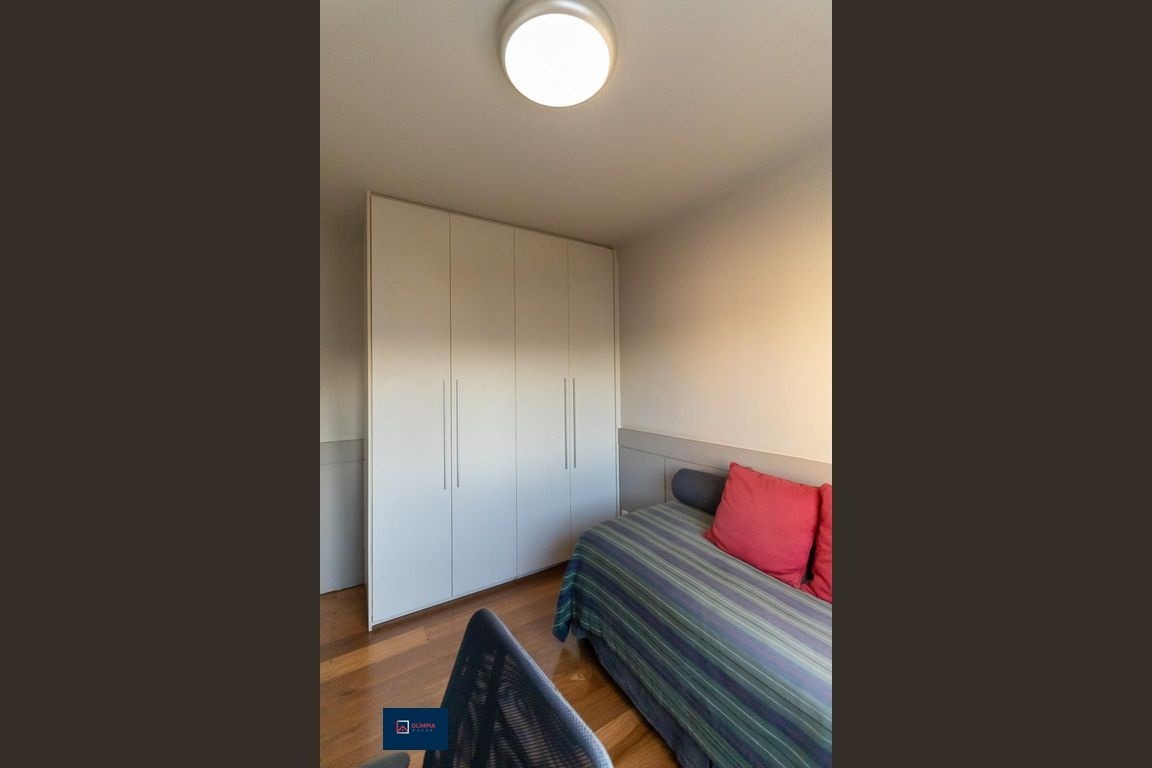 Harmonia, 990