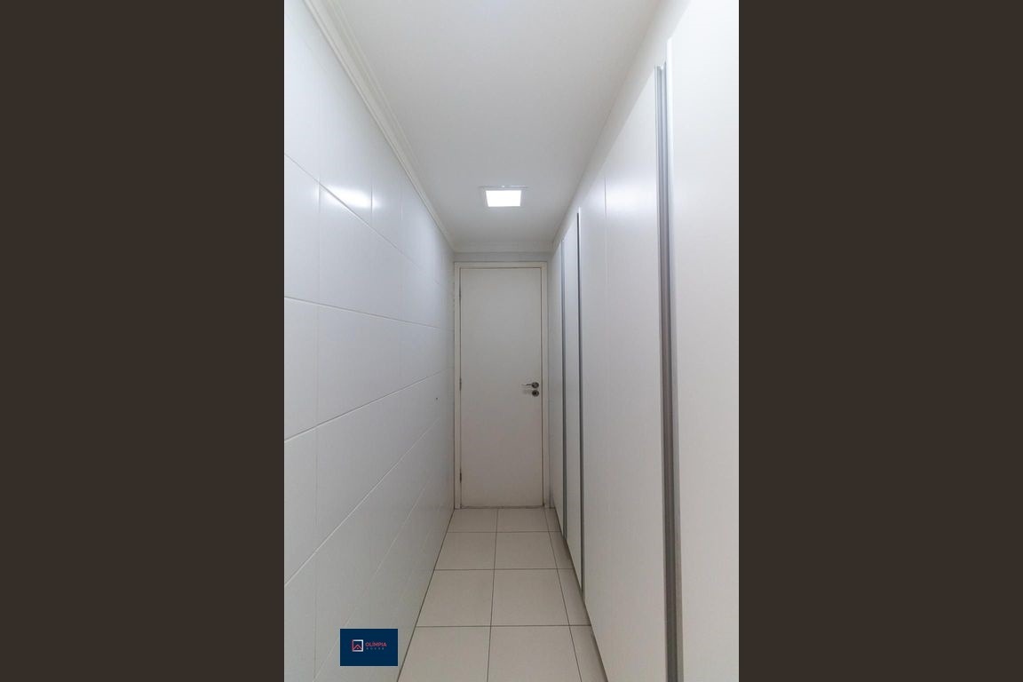 Harmonia, 990