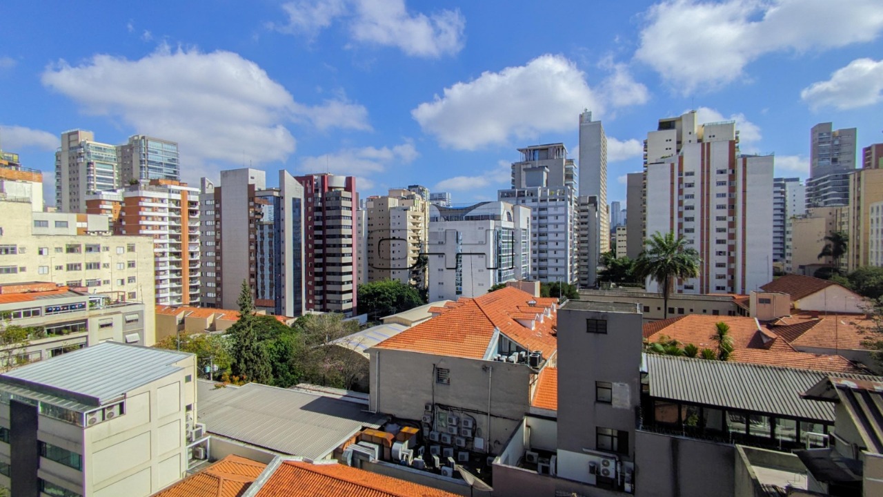 Artur de Azevedo, 1083