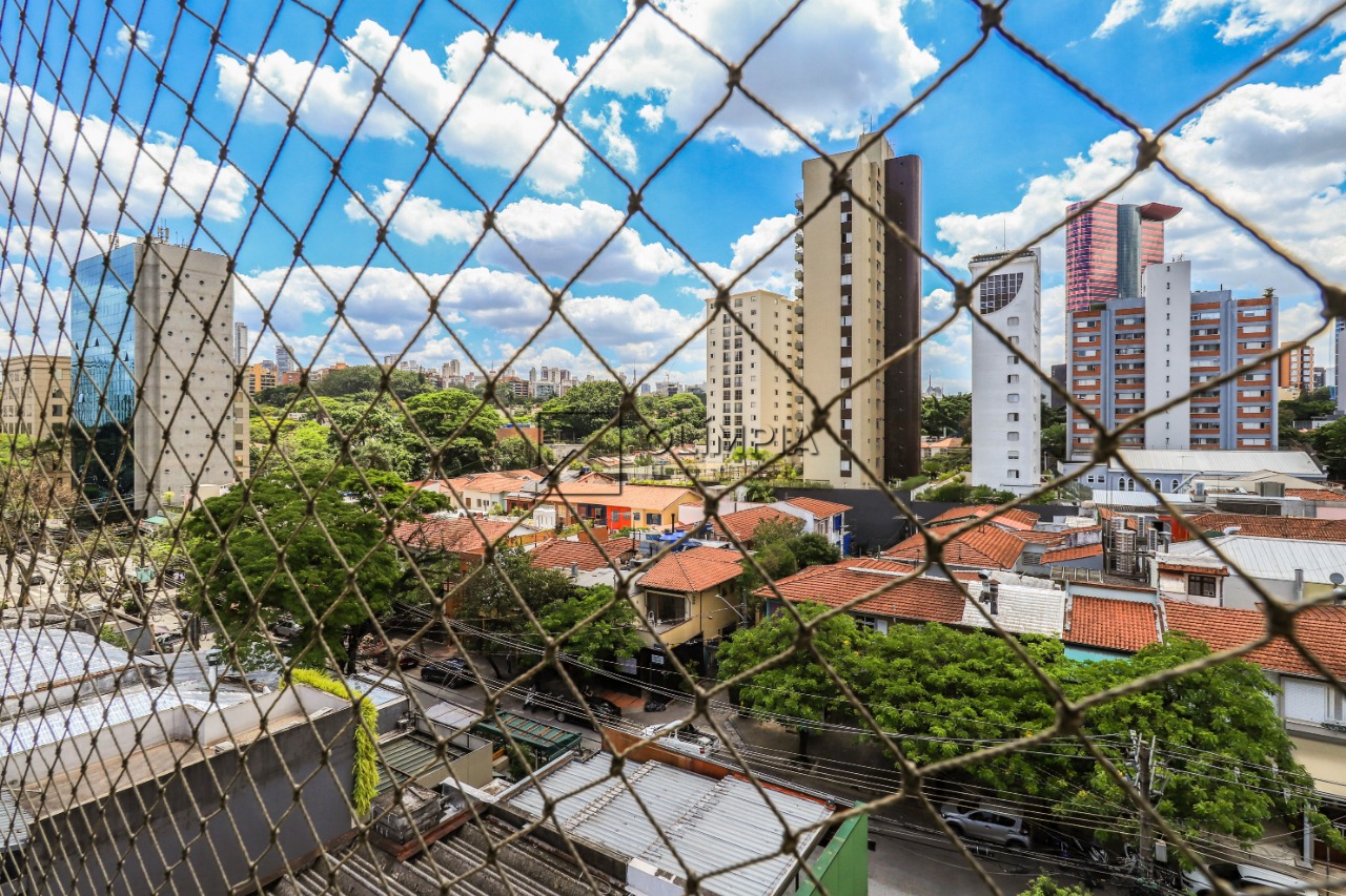 Ferreira de Araújo, 358