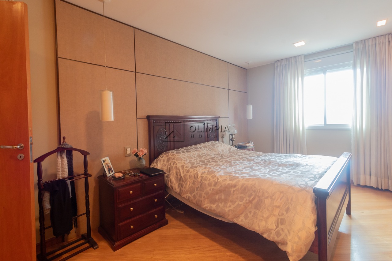 Laplace, 44