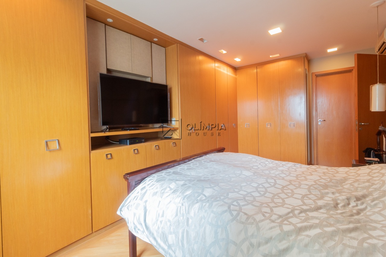 Laplace, 44